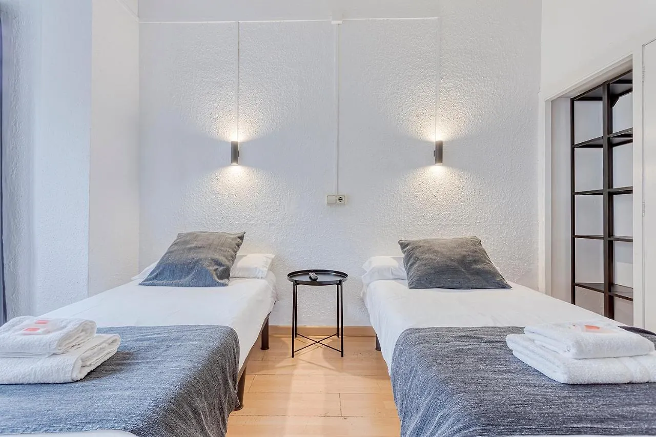 Hostal Bedmates Barcelona 2*,