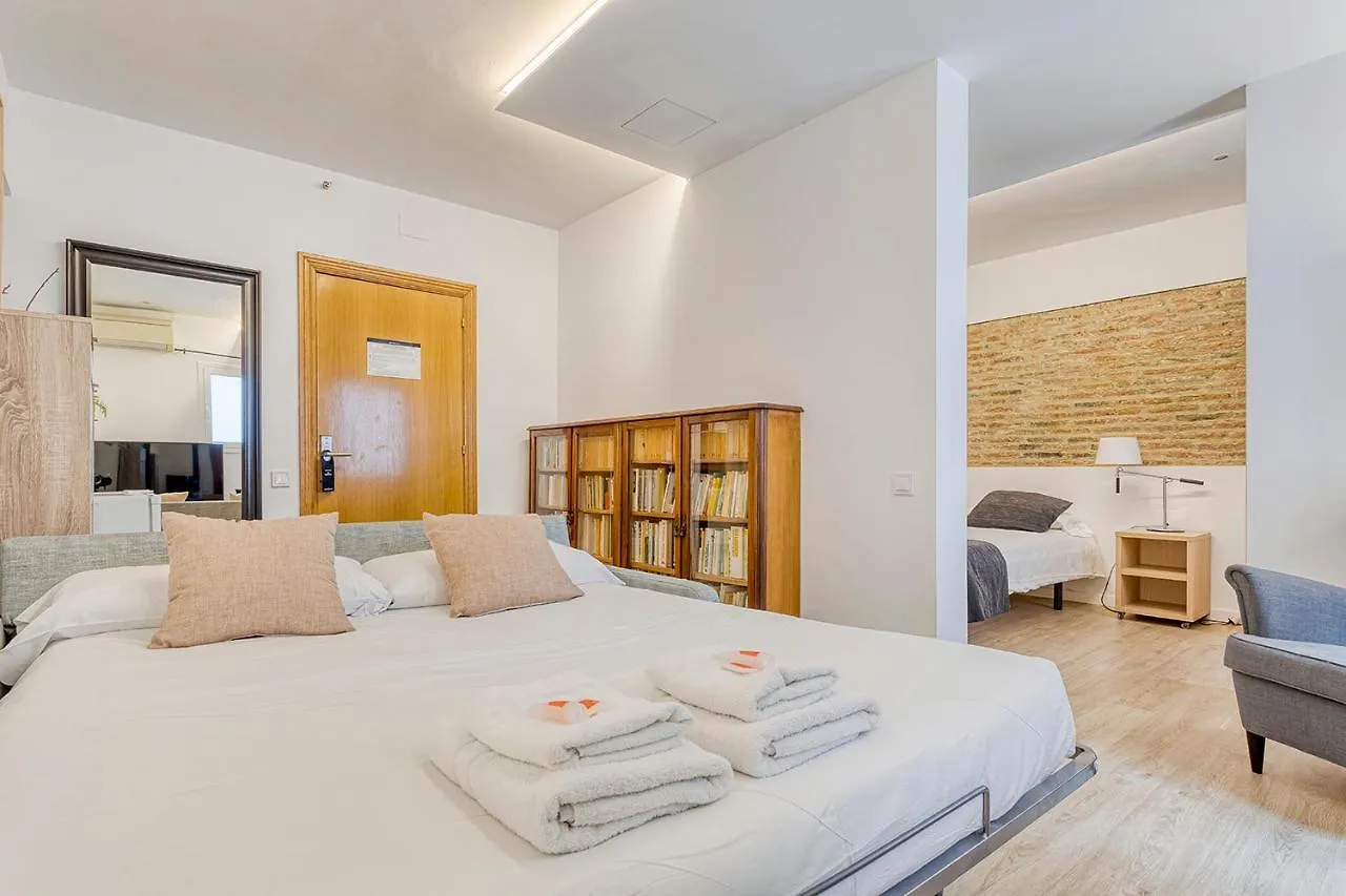 Hostal Bedmates برشلونة 2*,